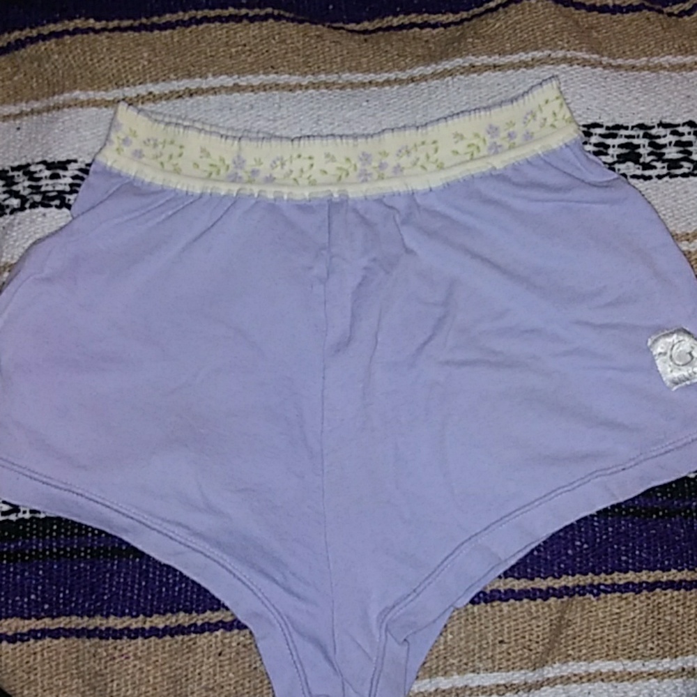 High waisted lilac bed short